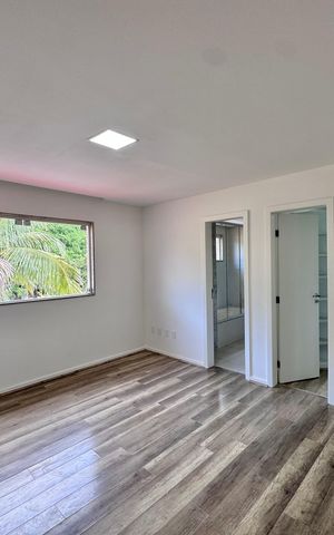 Casa à venda com 600m², 4 quartos e 7 vagas Casa à venda com 600m², 4 quartos e 7 vagasSuíte 2