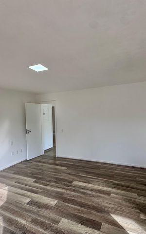 Casa à venda com 600m², 4 quartos e 7 vagas Casa à venda com 600m², 4 quartos e 7 vagasSuíte 3