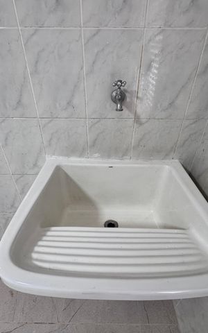 Casa à venda com 600m², 4 quartos e 7 vagas Casa à venda com 600m², 4 quartos e 7 vagasÁrea de Serviço