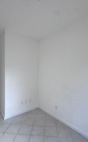 Casa à venda com 600m², 4 quartos e 7 vagas Casa à venda com 600m², 4 quartos e 7 vagasÁrea de Serviço - Quarto