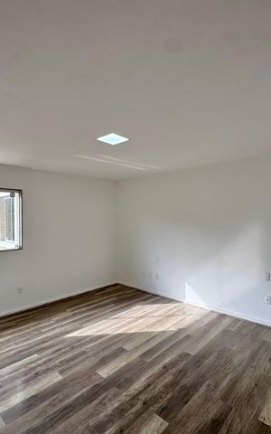 Casa à venda com 600m², 4 quartos e 7 vagas Casa à venda com 600m², 4 quartos e 7 vagasSuíte 3