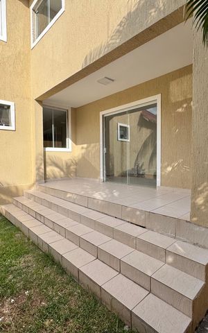 Casa à venda com 600m², 4 quartos e 7 vagas Casa à venda com 600m², 4 quartos e 7 vagasÁrea externa