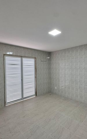 Casa à venda com 600m², 4 quartos e 7 vagas Casa à venda com 600m², 4 quartos e 7 vagasÁrea de Serviço