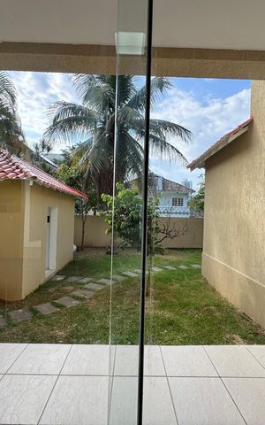 Casa à venda com 600m², 4 quartos e 7 vagas Casa à venda com 600m², 4 quartos e 7 vagasQuarto