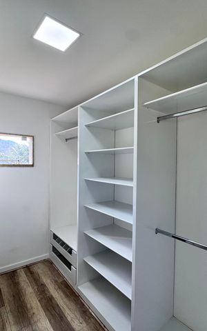 Casa à venda com 600m², 4 quartos e 7 vagas Casa à venda com 600m², 4 quartos e 7 vagasSuíte 2 - Closet