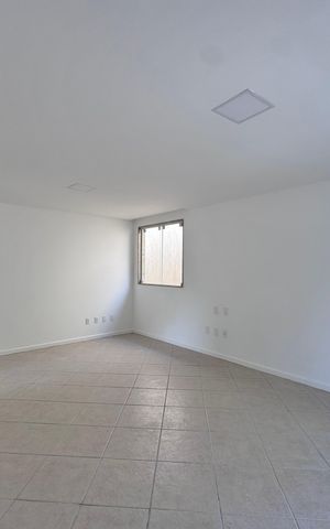 Casa à venda com 600m², 4 quartos e 7 vagas Casa à venda com 600m², 4 quartos e 7 vagasSuíte 1