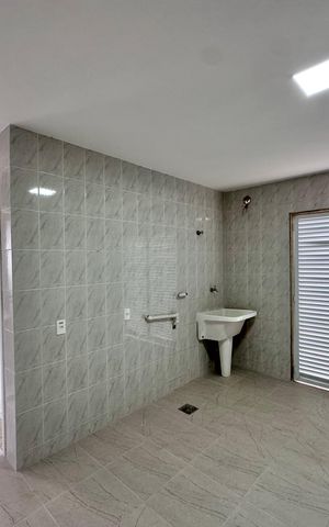 Casa à venda com 600m², 4 quartos e 7 vagas Casa à venda com 600m², 4 quartos e 7 vagasÁrea de Serviço