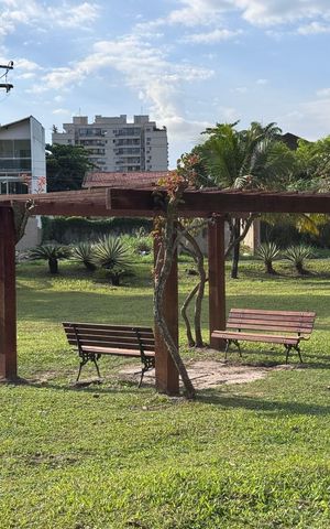 Casa à venda com 600m², 4 quartos e 7 vagas Casa à venda com 600m², 4 quartos e 7 vagasÁrea comum