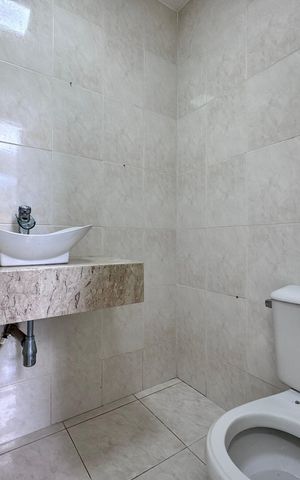 Casa à venda com 600m², 4 quartos e 7 vagas Casa à venda com 600m², 4 quartos e 7 vagasBanheiro