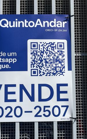Casa à venda com 180m², 3 quartos e 2 vagas Casa à venda com 180m², 3 quartos e 2 vagasPlaca