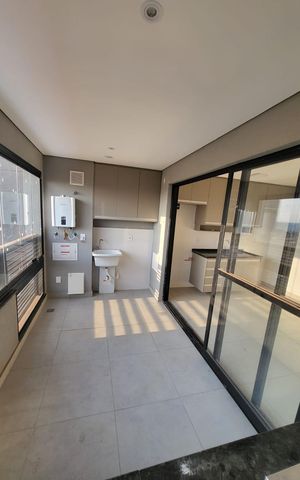 Apartamento para alugar com 68m², 2 quartos e 2 vagas Apartamento para alugar com 68m², 2 quartos e 2 vagasVaranda