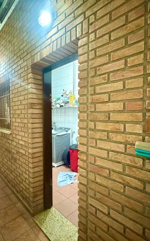 Casa à venda com 230m², 4 quartos e 4 vagas Casa à venda com 230m², 4 quartos e 4 vagasQuintal