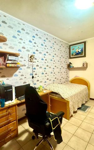 Casa à venda com 230m², 4 quartos e 4 vagas Casa à venda com 230m², 4 quartos e 4 vagasQuarto 2