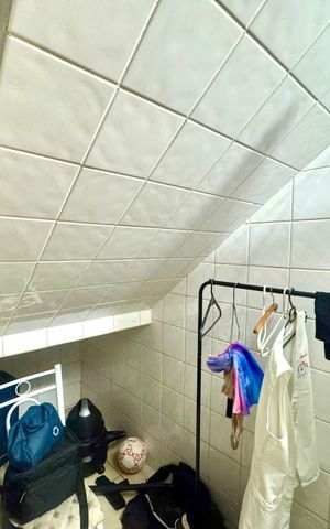 Casa à venda com 230m², 4 quartos e 4 vagas Casa à venda com 230m², 4 quartos e 4 vagasDespensa