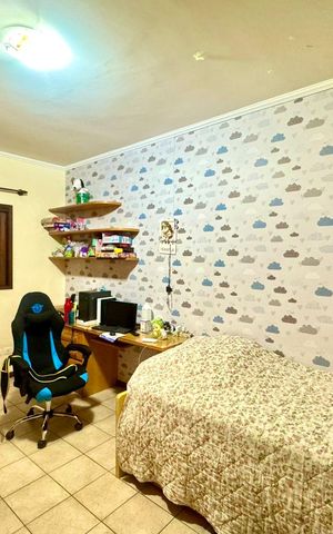 Casa à venda com 230m², 4 quartos e 4 vagas Casa à venda com 230m², 4 quartos e 4 vagasQuarto 2