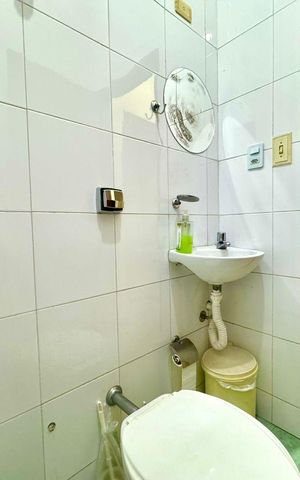 Casa à venda com 230m², 4 quartos e 4 vagas Casa à venda com 230m², 4 quartos e 4 vagasBanheiro 3