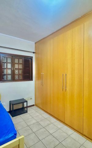 Casa à venda com 230m², 4 quartos e 4 vagas Casa à venda com 230m², 4 quartos e 4 vagasQuarto 3