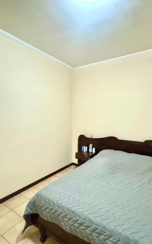 Casa à venda com 230m², 4 quartos e 4 vagas Casa à venda com 230m², 4 quartos e 4 vagasQuarto Suíte