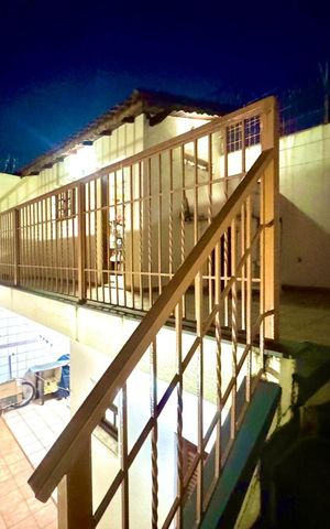 Casa à venda com 230m², 4 quartos e 4 vagas Casa à venda com 230m², 4 quartos e 4 vagasQuintal