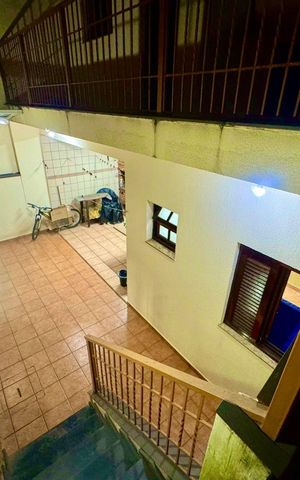 Casa à venda com 230m², 4 quartos e 4 vagas Casa à venda com 230m², 4 quartos e 4 vagasQuintal