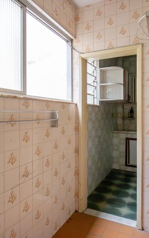 Apartamento à venda com 75m², 2 quartos e 1 vagaÁrea de Serviço