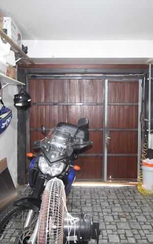 Casa à venda com 270m², 4 quartos e 4 vagasGaragem
