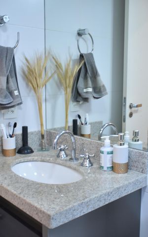 Apartamento à venda com 69m², 2 quartos e 1 vagaBanheiro da Suíte
