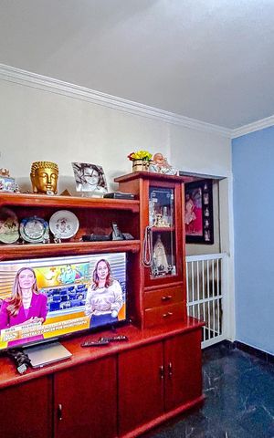 Casa à venda com 217m², 4 quartos e 2 vagasSala