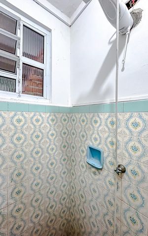 Casa à venda com 217m², 4 quartos e 2 vagasBanheiro - Casa 2