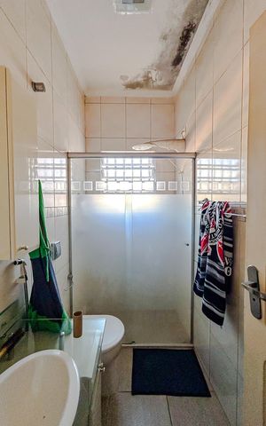 Casa à venda com 217m², 4 quartos e 2 vagasBanheiro 1