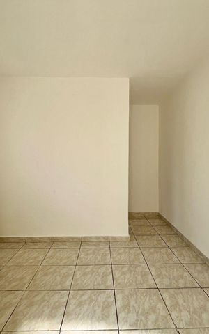 Casa à venda com 140m², 4 quartos e 3 vagas Casa à venda com 140m², 4 quartos e 3 vagasCozinha edícula
