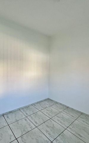 Casa à venda com 140m², 4 quartos e 3 vagas Casa à venda com 140m², 4 quartos e 3 vagasQuarto 1