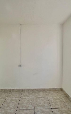 Casa à venda com 140m², 4 quartos e 3 vagas Casa à venda com 140m², 4 quartos e 3 vagasQuarto edícula