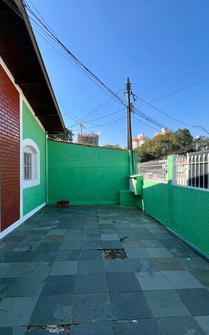Casa à venda com 140m², 4 quartos e 3 vagas Casa à venda com 140m², 4 quartos e 3 vagasGaragem