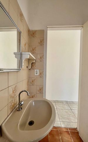 Casa à venda com 140m², 4 quartos e 3 vagas Casa à venda com 140m², 4 quartos e 3 vagasBanheiro edícula