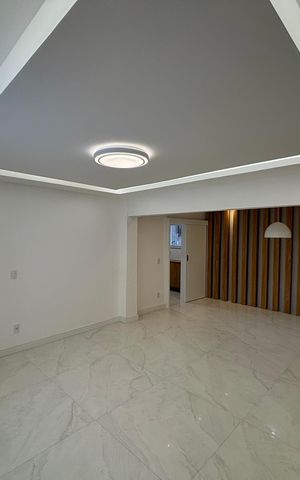 Apartamento à venda com 135m², 4 quartos e 1 vaga Apartamento à venda com 135m², 4 quartos e 1 vagaSala