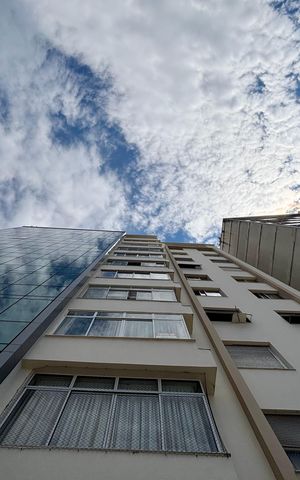Apartamento à venda com 135m², 4 quartos e 1 vaga Apartamento à venda com 135m², 4 quartos e 1 vagaFachada