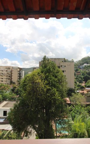 Casa à venda com 450m², 4 quartos e 4 vagasSuíte 2 - Vista