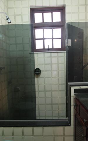 Casa à venda com 450m², 4 quartos e 4 vagasBanheiro social 