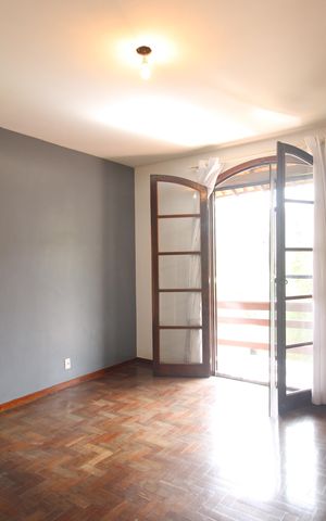 Casa à venda com 450m², 4 quartos e 4 vagasSuíte 2