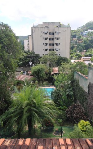 Casa à venda com 450m², 4 quartos e 4 vagasSuíte 1 - Varanda
