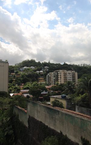 Casa à venda com 450m², 4 quartos e 4 vagasSuíte 1 - Varanda