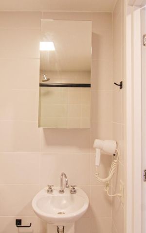 Studio à venda com 25m², 1 quarto e sem vaga Studio à venda com 25m², 1 quarto e sem vagaBanheiro