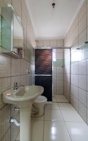 Casa para alugar com 120m², 3 quartos e 1 vaga Casa para alugar com 120m², 3 quartos e 1 vagaBanheiro