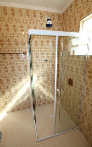 Casa para alugar com 100m², 3 quartos e 2 vagasBanheiro