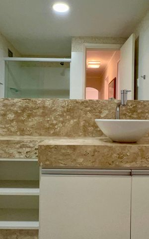 Apartamento para alugar com 60m², 2 quartos e 2 vagas Apartamento para alugar com 60m², 2 quartos e 2 vagasBanheiro social