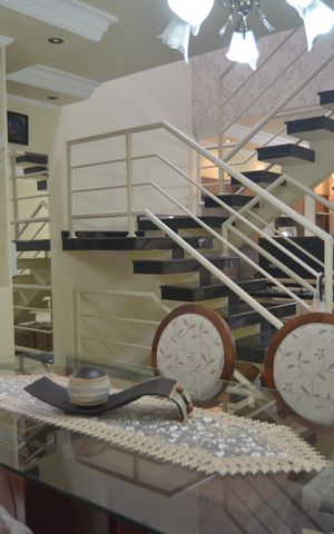 Casa à venda com 224m², 3 quartos e 4 vagasSala