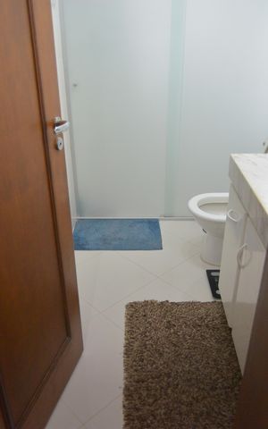 Casa à venda com 224m², 3 quartos e 4 vagasBanheiro da Suíte 1