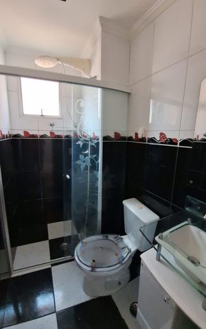 Apartamento à venda com 42m², 2 quartos e 1 vaga Apartamento à venda com 42m², 2 quartos e 1 vagaBanheiro