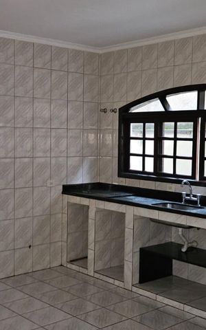 Casa à venda com 260m², 3 quartos e 2 vagas Casa à venda com 260m², 3 quartos e 2 vagasCozinha